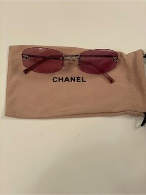 CHANEL Rimless Sunglasses with Pink Lenses